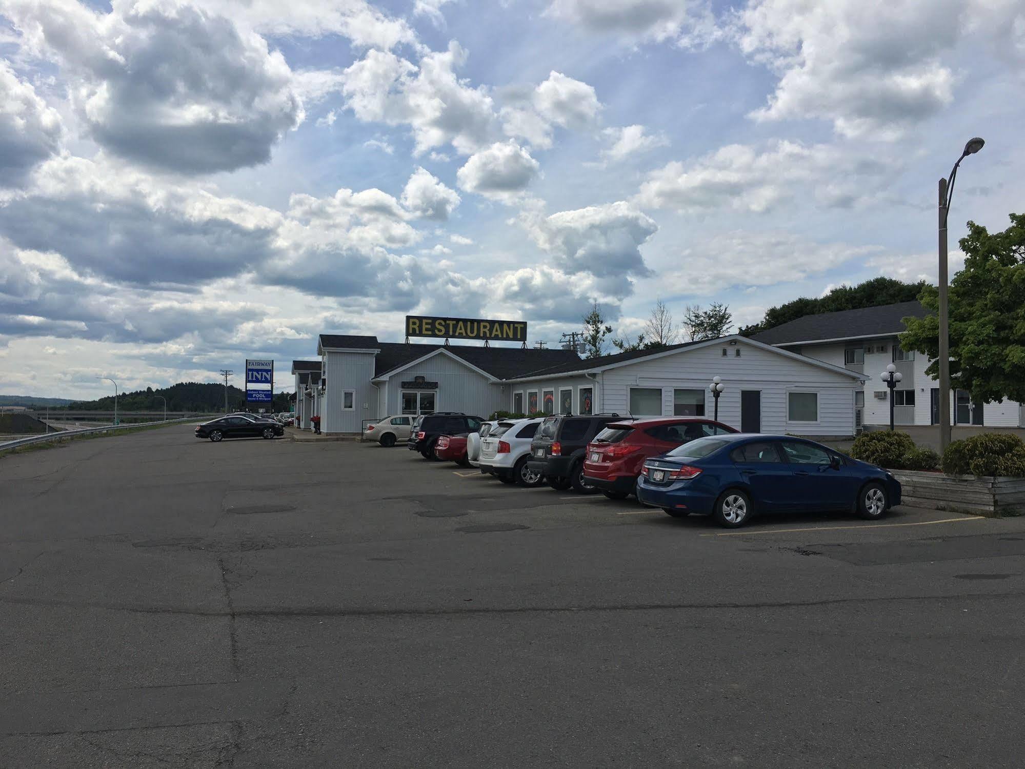 Fairway Inn Съсекс Екстериор снимка