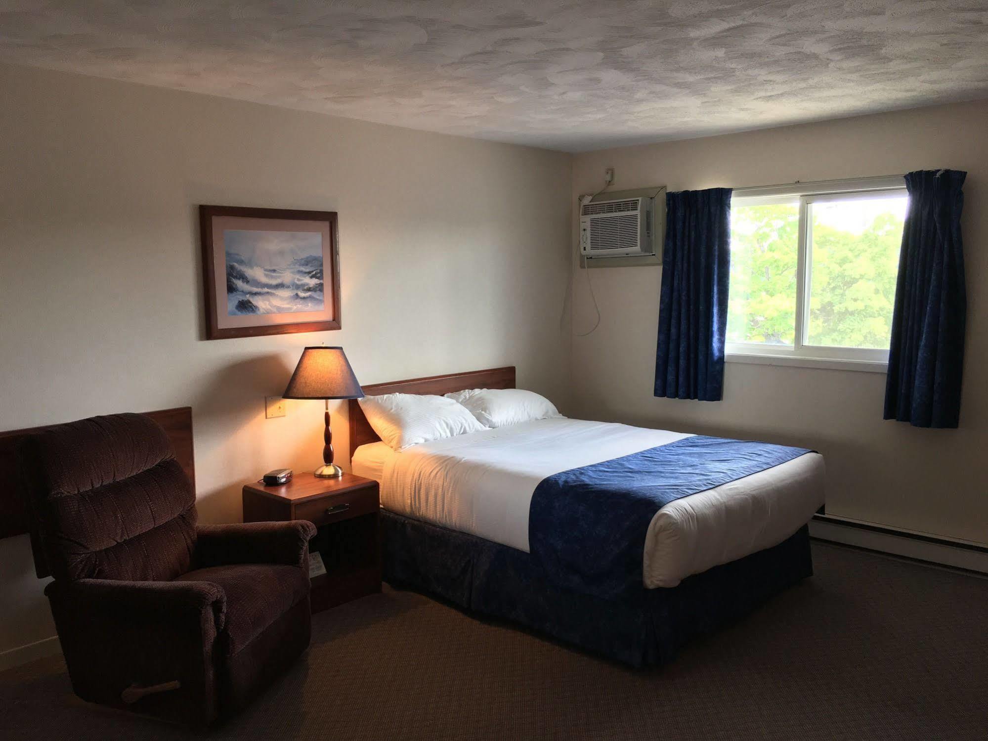 Fairway Inn Съсекс Екстериор снимка