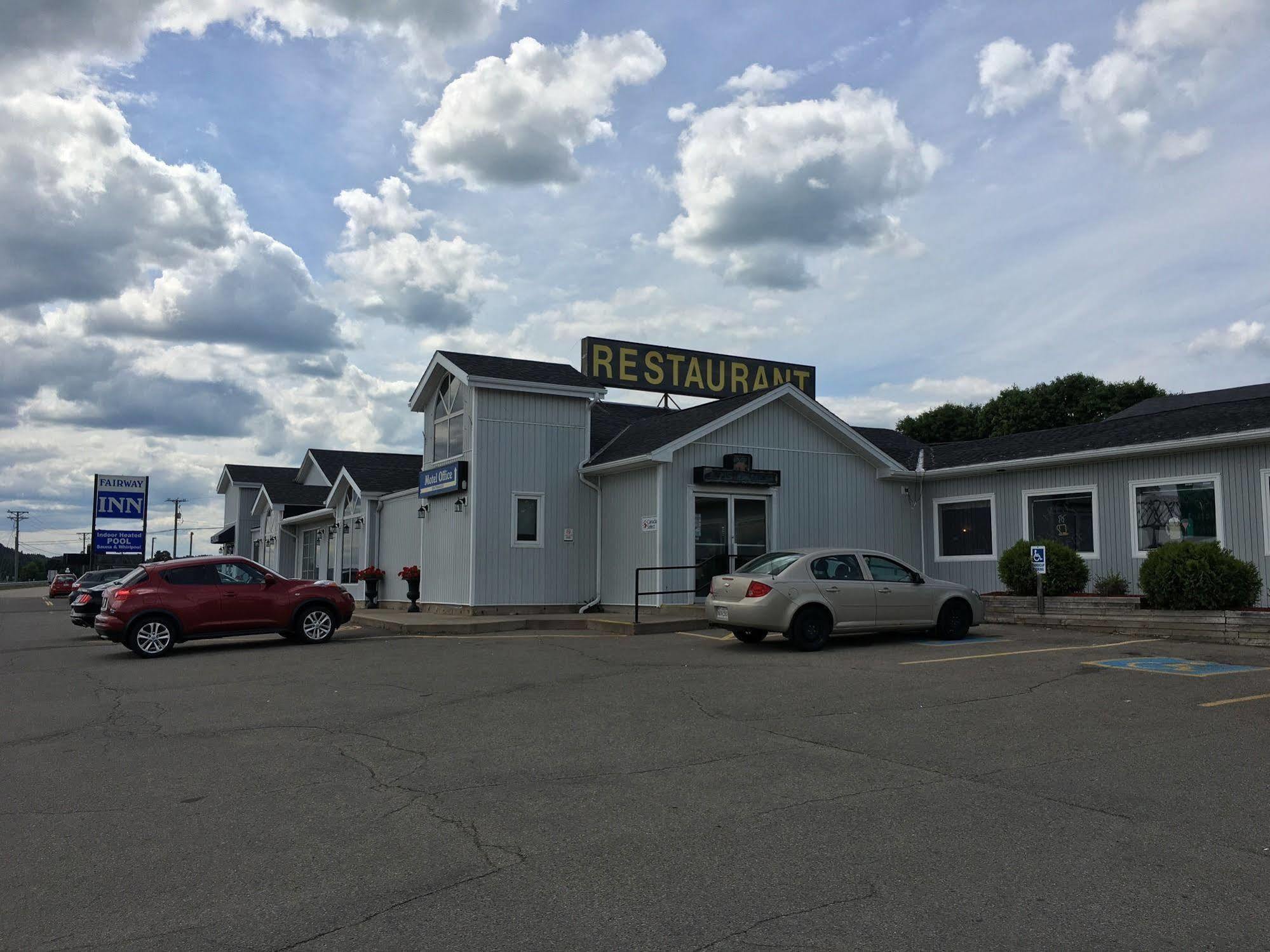 Fairway Inn Съсекс Екстериор снимка
